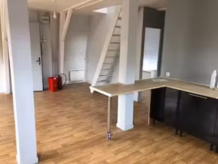 location appartement 3 pièces 77m²