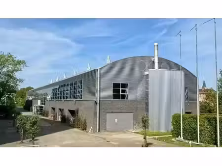 vernieuwde kantoren te huur in crepain gebouw aan zuiderpoort in gent