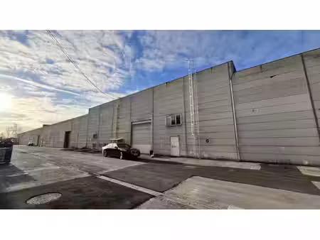loods met rolbrug te huur vlakbij afrit e17 te sint-niklaas