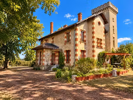 commelle vernay (42) - maison 230 m2 sur 2334 m2 de terrain - 5 chambres - tour sur 3 nive