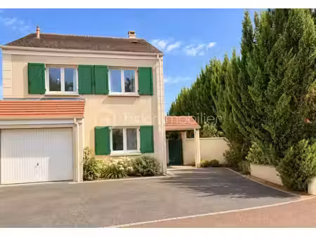 maison de ville de 105 m² avec jardin  au calme  sans vis à vis  dpe c