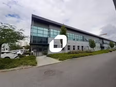 location local d’activités noisy le sec 93130 990m²