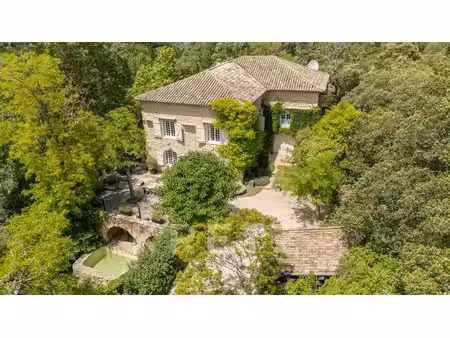 ancien moulin entièrement restauré - uchaux (vaucluse)