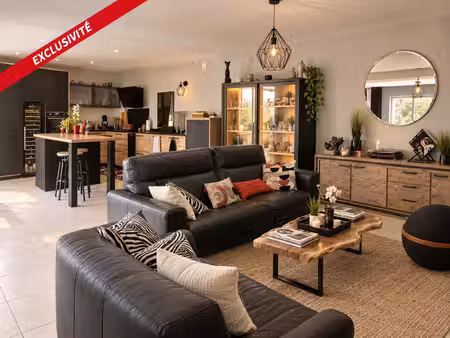grenade centre   rare sur le secteur superbe duplex t4 avec terrasse et garage 