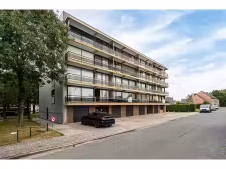 appartement te koop in eeklo met 3 slaapkamers