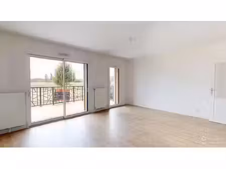 location appartement 3 pièces 72 m² à chartres (28000)