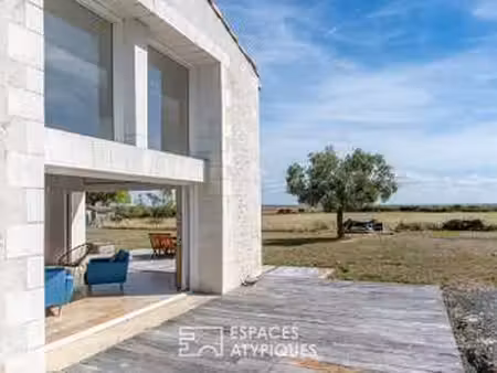 vente maison à saint-michel-en-l'herm (85580) : à vendre / 263m² saint-michel-en-l'herm