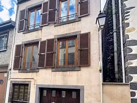 maison à rénover avec garage et cave – centre historique de
