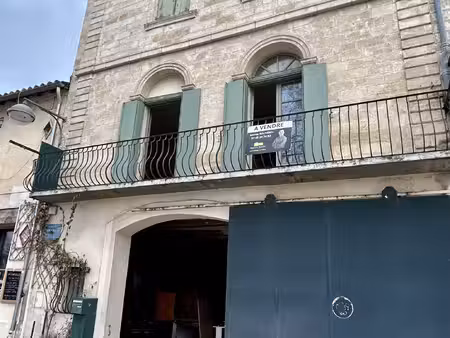 immeuble de caractère au coeur de sommières fort potentiel