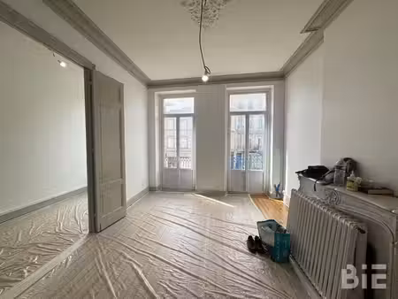 location bureaux 199m²