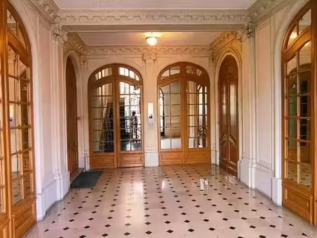 location bureaux paris 75004 38m²