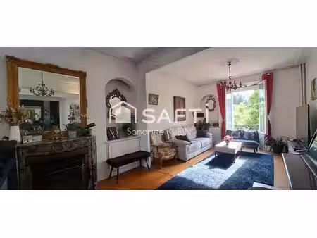 maison de ville  173 m²  9 pièces avec jardin  garage et dépendance
