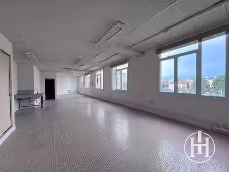 vente locaux professionnels 0 pièces 580 m² à montluçon (03100)  290 000 €