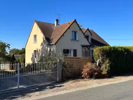 vente : maison 5 pièces (124 m²) à montgivray