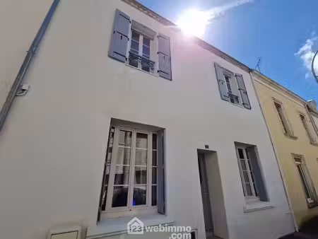 vente locaux professionnels 6 pièces 151 m² à la roche-sur-yon (85000)  330 000 €