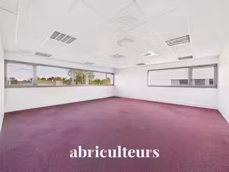 vente locaux professionnels 246 m² à chartres (28000)  402 800 €