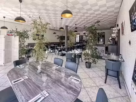 vente locaux professionnels 5 pièces 262 m² à izon (33450)  436 800 €