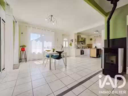 vente maison 4 pièces 80 m² à sévérac-le-château (12150)  236 500 €