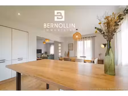 charmante villa sur 2 niveaux de 120 m2 avec terrain à attig