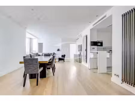 appartement de luxe à louer dans le quartier triangle d'or