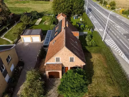 lennik – maison 3 façades avec jardin et garage