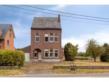 maison de serriste offrant un énorme potentiel