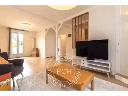 maison de luxe à louer dans le quartier république