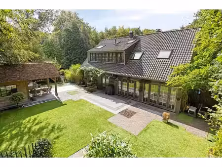 villa avec espace professionnel en bordure de la forêt de so