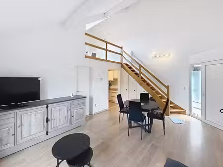 appartement 1 chambre + bureau situé au 1er étage