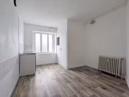 location appartement t1 à guingamp (22200) : à louer t1 / 15m² guingamp