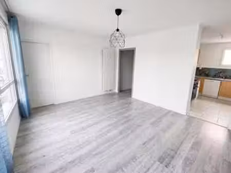 location appartement 3 pièces à lorient universite - blum (56100) : à louer 3 pièces / 67m