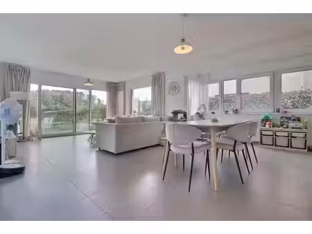 appartement rdc 2 chambres avec jardin + parking ext.