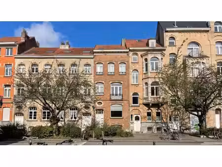 idéal investissement dans un quartier prisé!