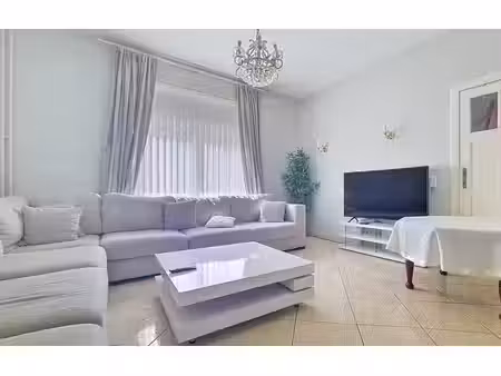 maison rénovée 4 chambres avec terrasse et jardin