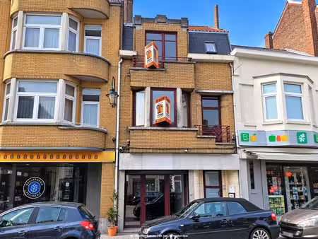 maison avec commerce au rez de chaussee