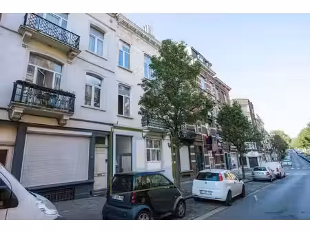souplex de 2 chambres avec cour