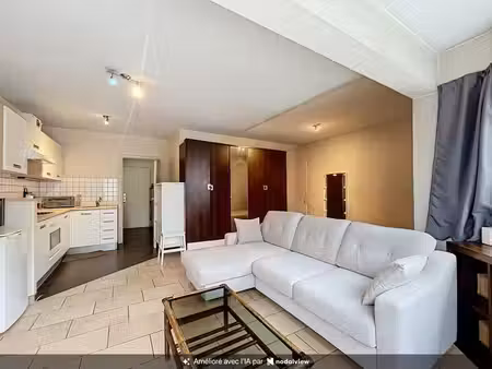 studio de 41 m² + emplacements interieur