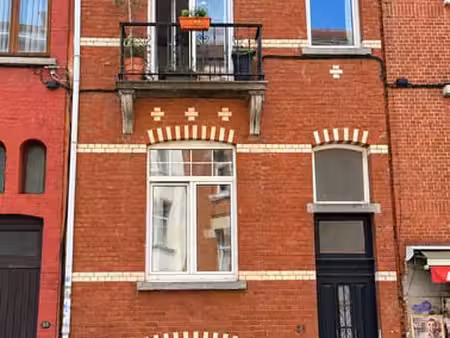 uccle : vdk : maison de caractère de ±200m² avec cour