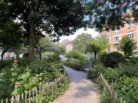 eu/plasky: charmant appartement 1 chambre  calme+ jardin
