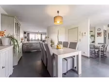 appartement prêt à emménager avec garage à vendre à zwevegem