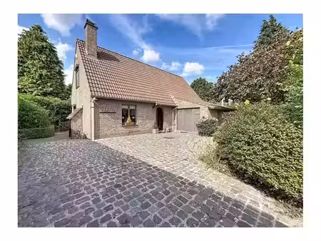 villa à vendre avec terrasse et jardin   waterloo (vbe66994)