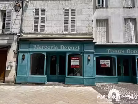 a vendre à cognac - un emplacement d'exception au coeur du ce
