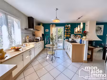maison 150m²  grand garage 72m²  piscine