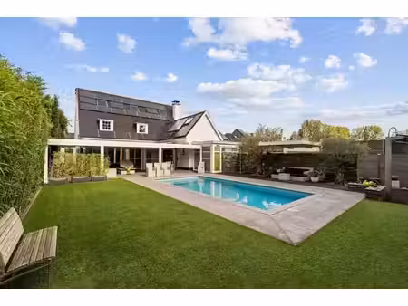 villa exclusive avec piscine et wellness à erembodegem