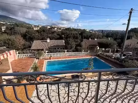 location meublée appartement 3 pièces 80 m² à grasse (06130)  1 500 €