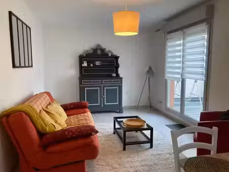 location appartement 2 pièces 45 m² à villefranche-sur-saône (69400)