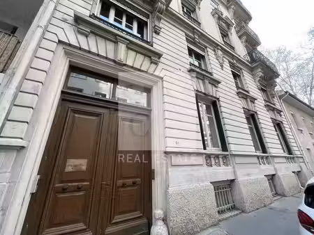 location bureau 510 m² à lyon 6 (69006)