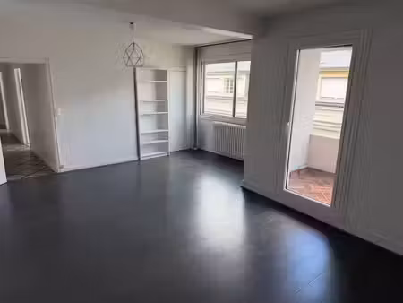 location appartement 3 pièces 69 m² à dijon (21000)  1 000 €