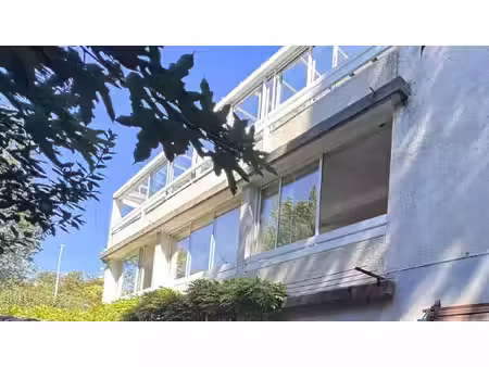 appartement de standing avec trois chambre et grande terrasse couverte en centre ville de 