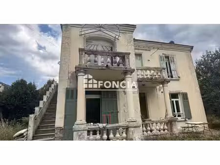 digne  maison a finir de renover avec terrain et garage